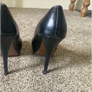 Steve Madden black platform heel
